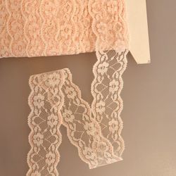 4 Yds of 1 1/2” Peach & White Lace #021422BB