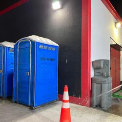 Renta de baños portátiles disponible