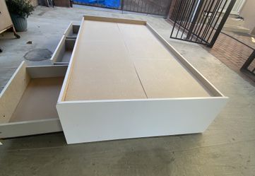 Vendo Cama Usada En Buenas Condiciones Size Twin , Las Medidas Estan En Las Fotos A Qui En La Post Pick Up Only