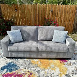 🚚 FREE DELIVERY ! Gorgeous Grey Couch Loveseat