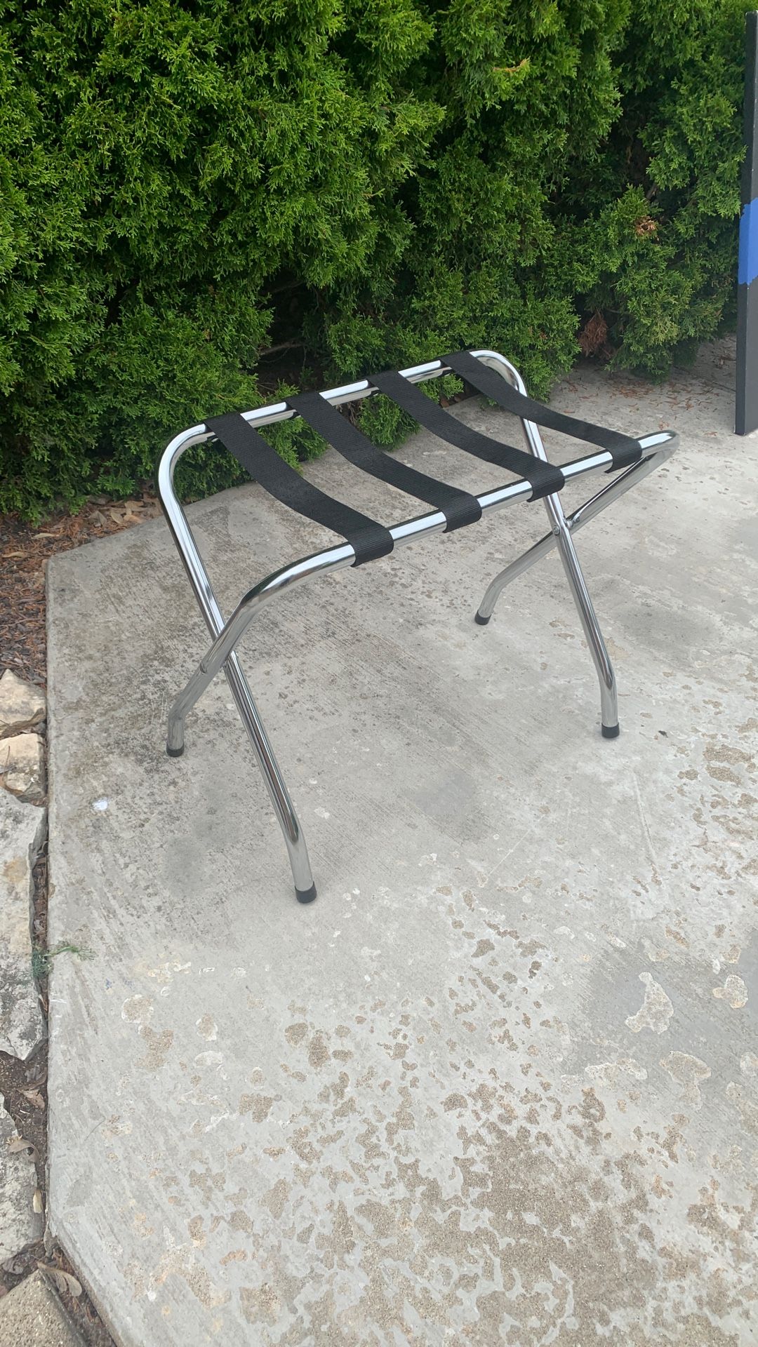 Suitcase Protection Stand