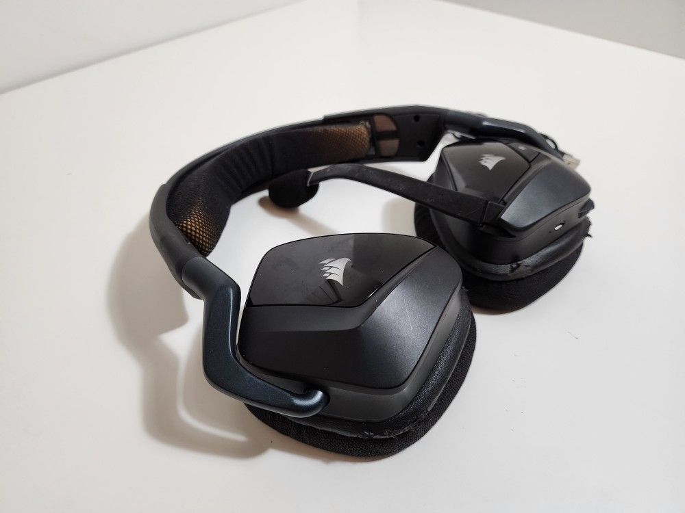 Corsair Void RGB Elite Wireless Premium Gaming Headset Carbon