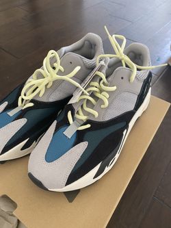 Yeezy boost 700