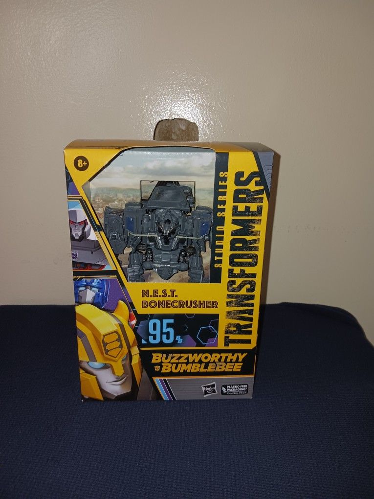 Transformers Bumblebee Buzzworthy Bonecrusher