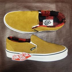 Vans Slip On
Classic Cozy Hug