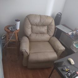 Lazy Boy Recliner Good Condition Clean  $100