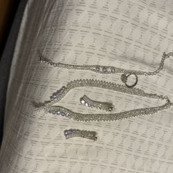 Bridal accessories 