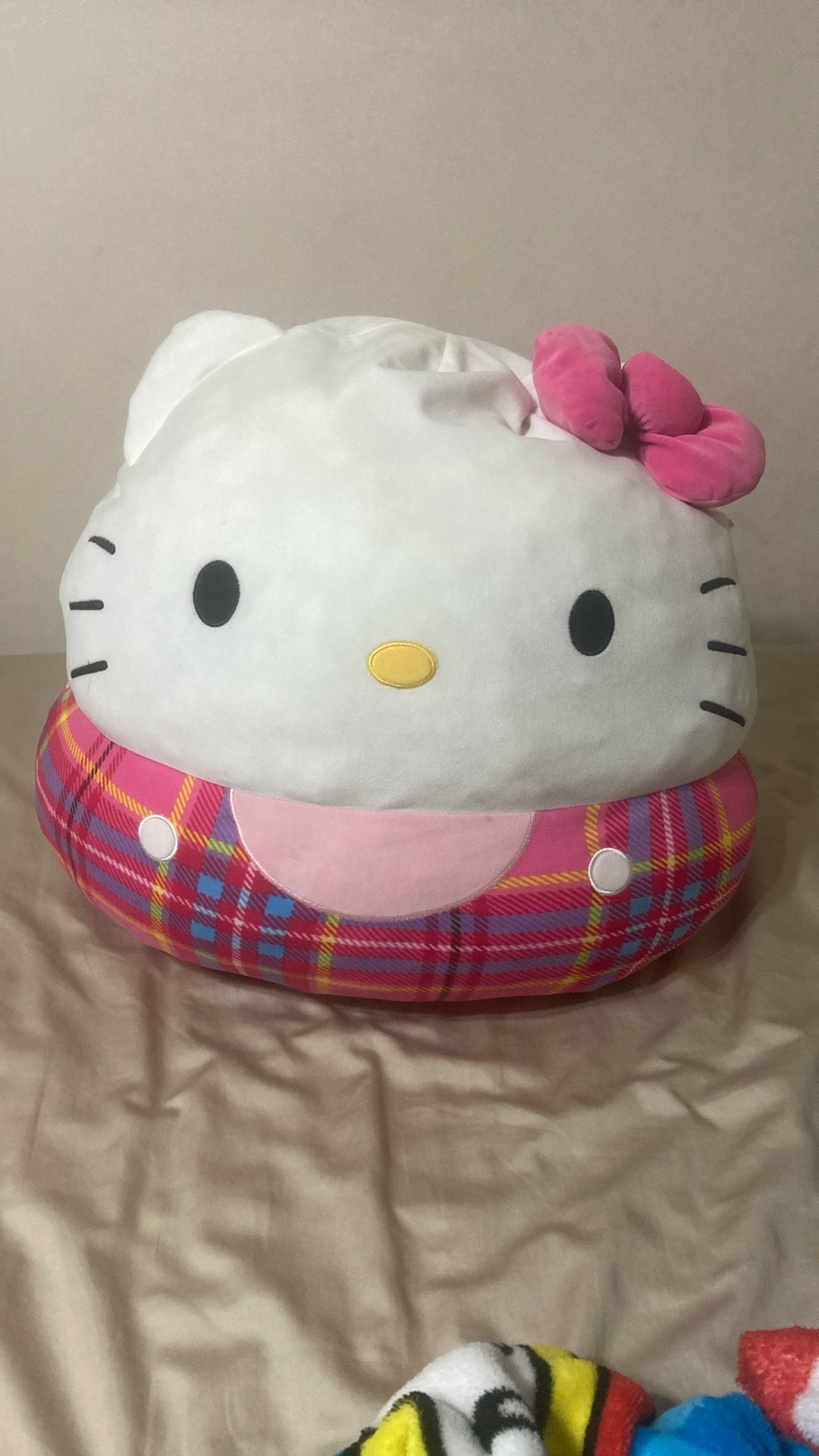 Hello Kitty Jumbo Squishmallow