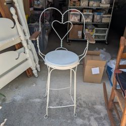 Metal Heart Tall Chair White
