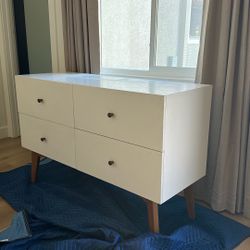 West Elm Mid Century 4 Drawer Dresser in White