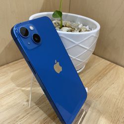 Apple iPhone 13 Color Blue 128 Gb Unlocked For Any Carrier/iPhone 13 Color Azul 128Gb Liberado Para Cualquier Compañía 