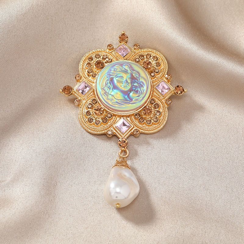 Vintage style European Court Relief Beauty Head Brooch, Elegant Luxury Brooch