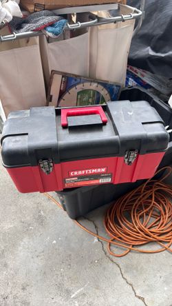 CRAFTSMAN TOOL BOX