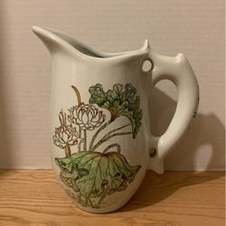 Vintage ceramic hand painted geraniums 9 1/2” x 9”  A23