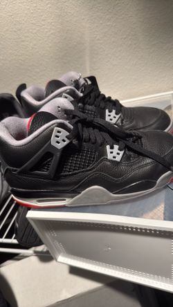 Jordan 4s
