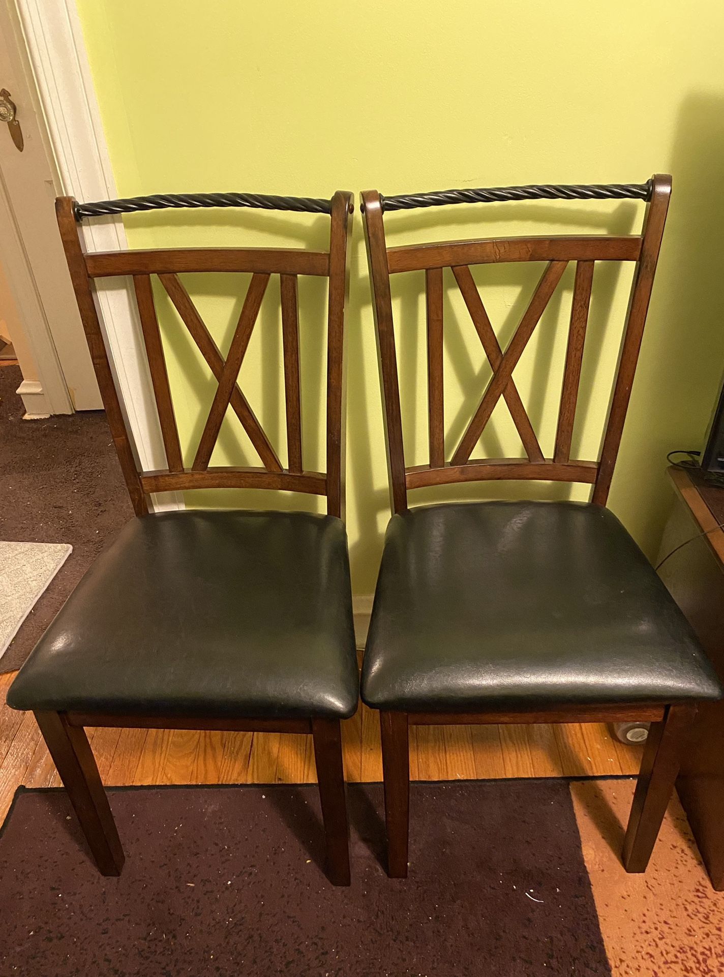 Set Of Crossback Chairs 🪑 With Leather Seat Cushions
