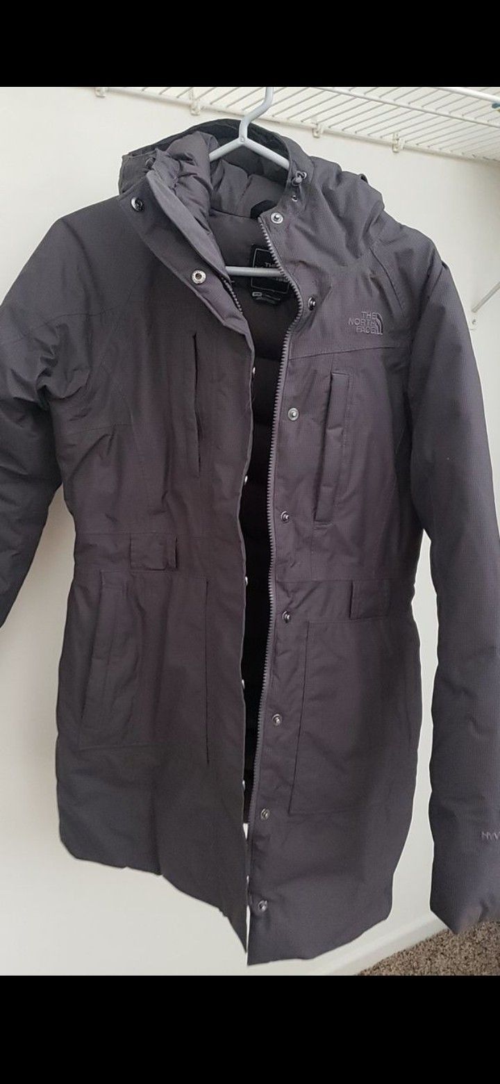 North face Parka( Medium)