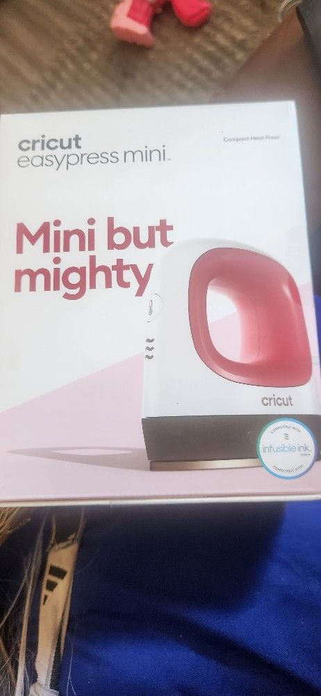 CRICUT EASY PRESS MINI