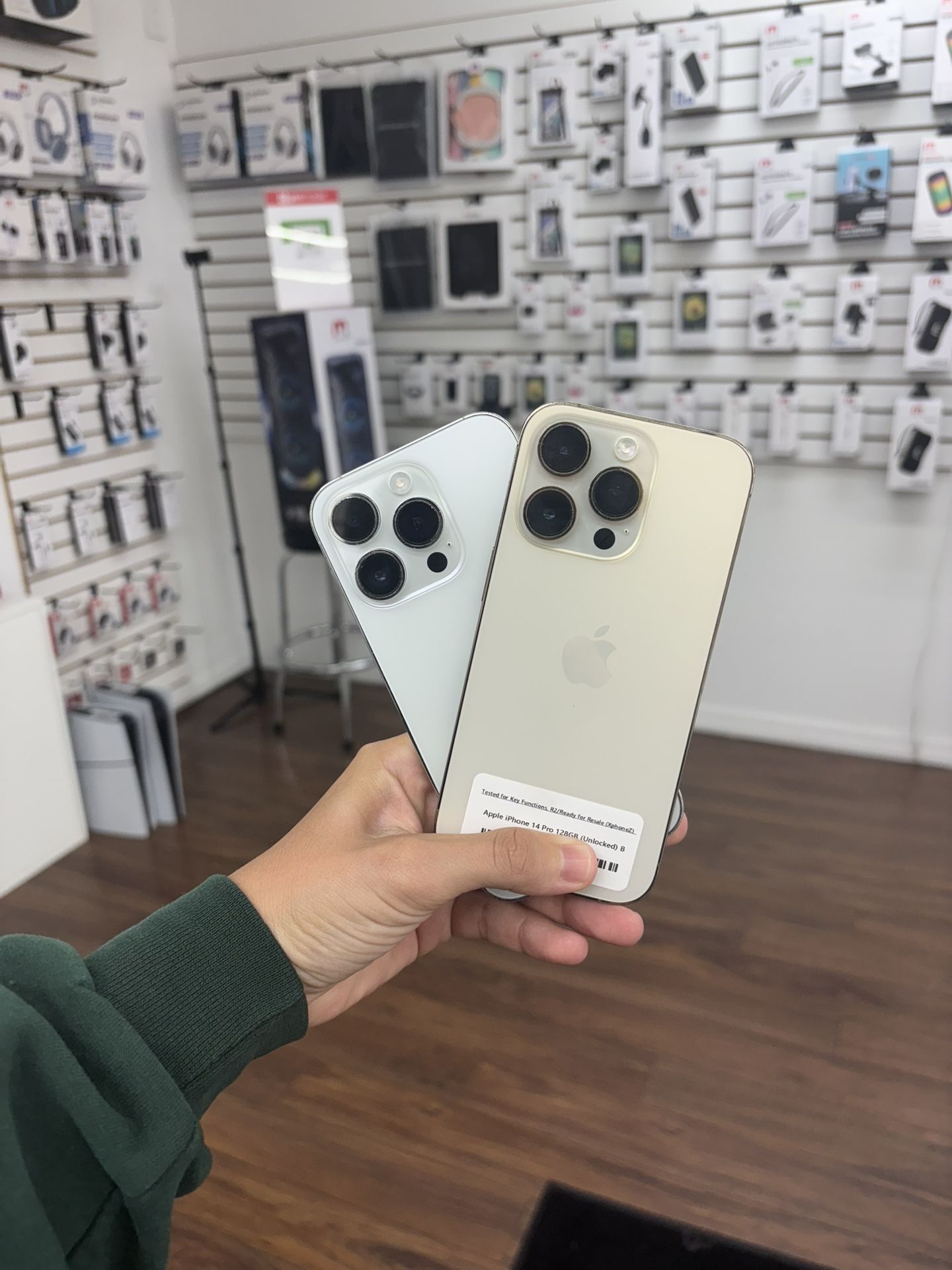 iPhone 14 Pro Unlocked 128gb $99 Down
