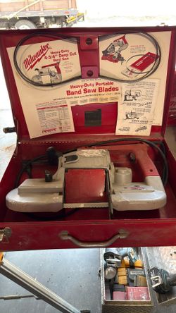 Milwaukee Heavy Duty Deep Cut Portable Band Saw