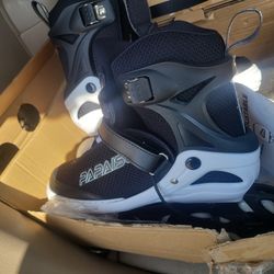Roller Skating Shoes Size 7-10.5{•