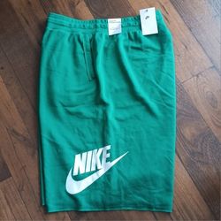 3XLTT Nike Mens Sportswear Alumni French Terry Shorts Green