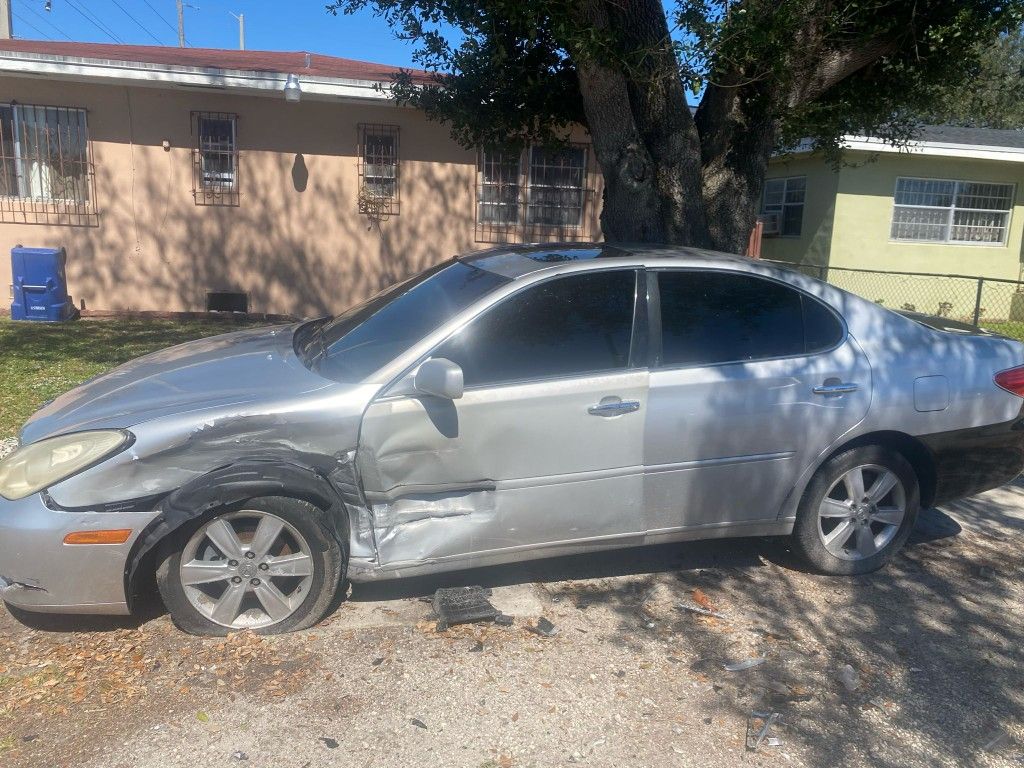 Bendo Lexus 330 Esta Chocado La Puerta Titulo Limpio