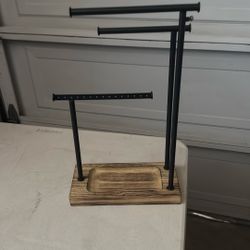 Stand For Jewelry 