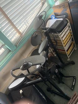 Yamaha electronic drum set complete