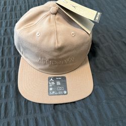 Jordan snap back