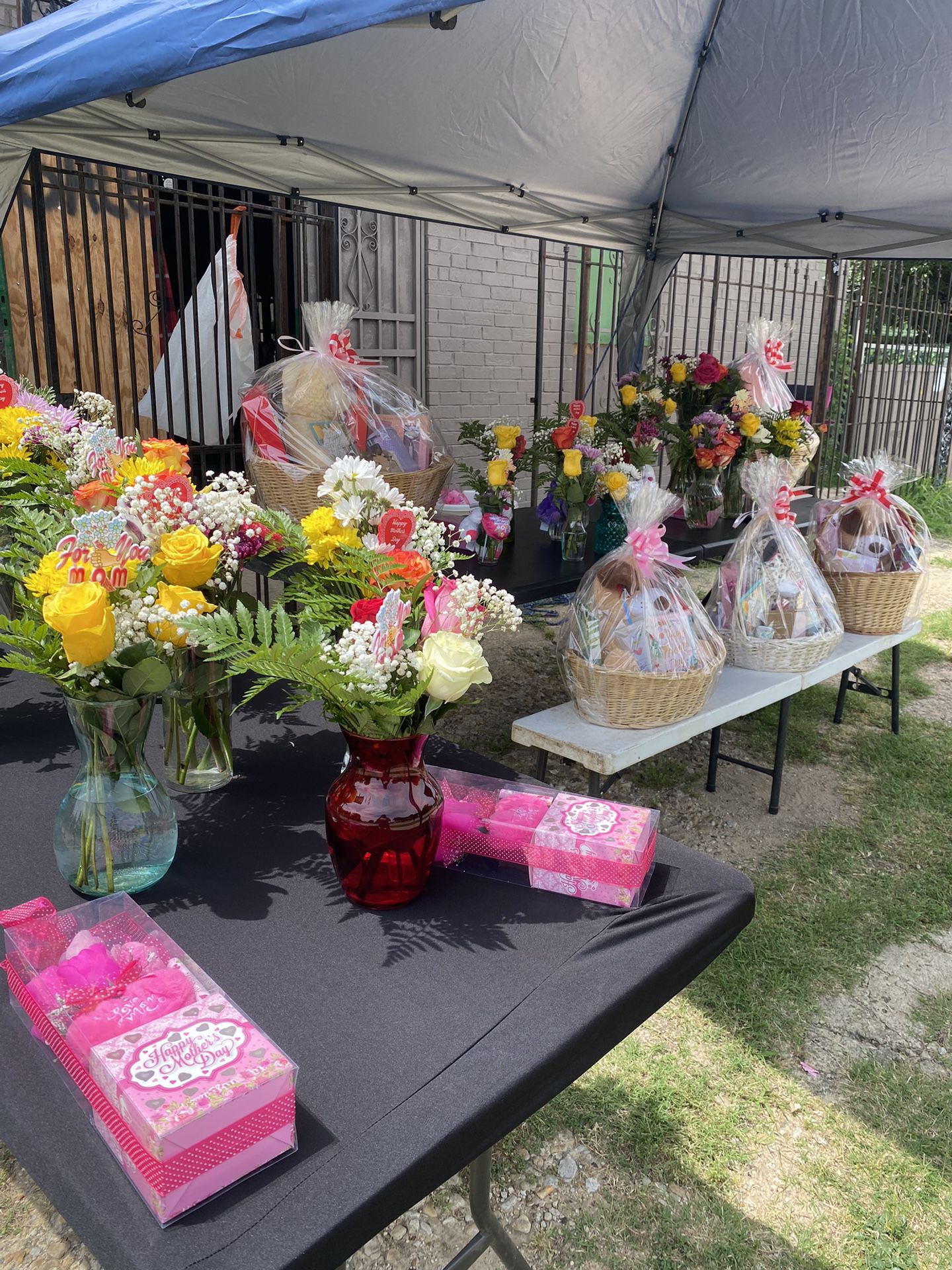 Mothers Day Baskets  And Flowers 