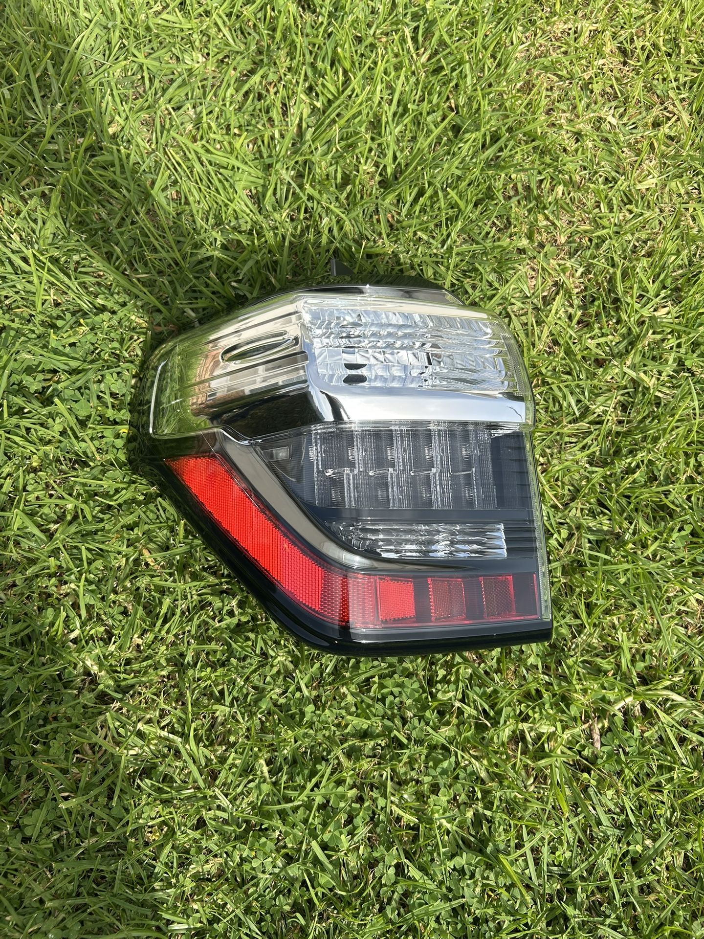2014-2022  Toyota 4Runner Tail Light LED OEM Left Driver Side 