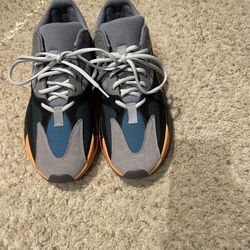 Yeezy Boost 700 Sz.10.5