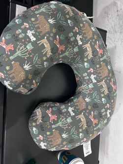 Breastfeeding pillow