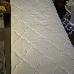 SERTA Twin Mattress 
