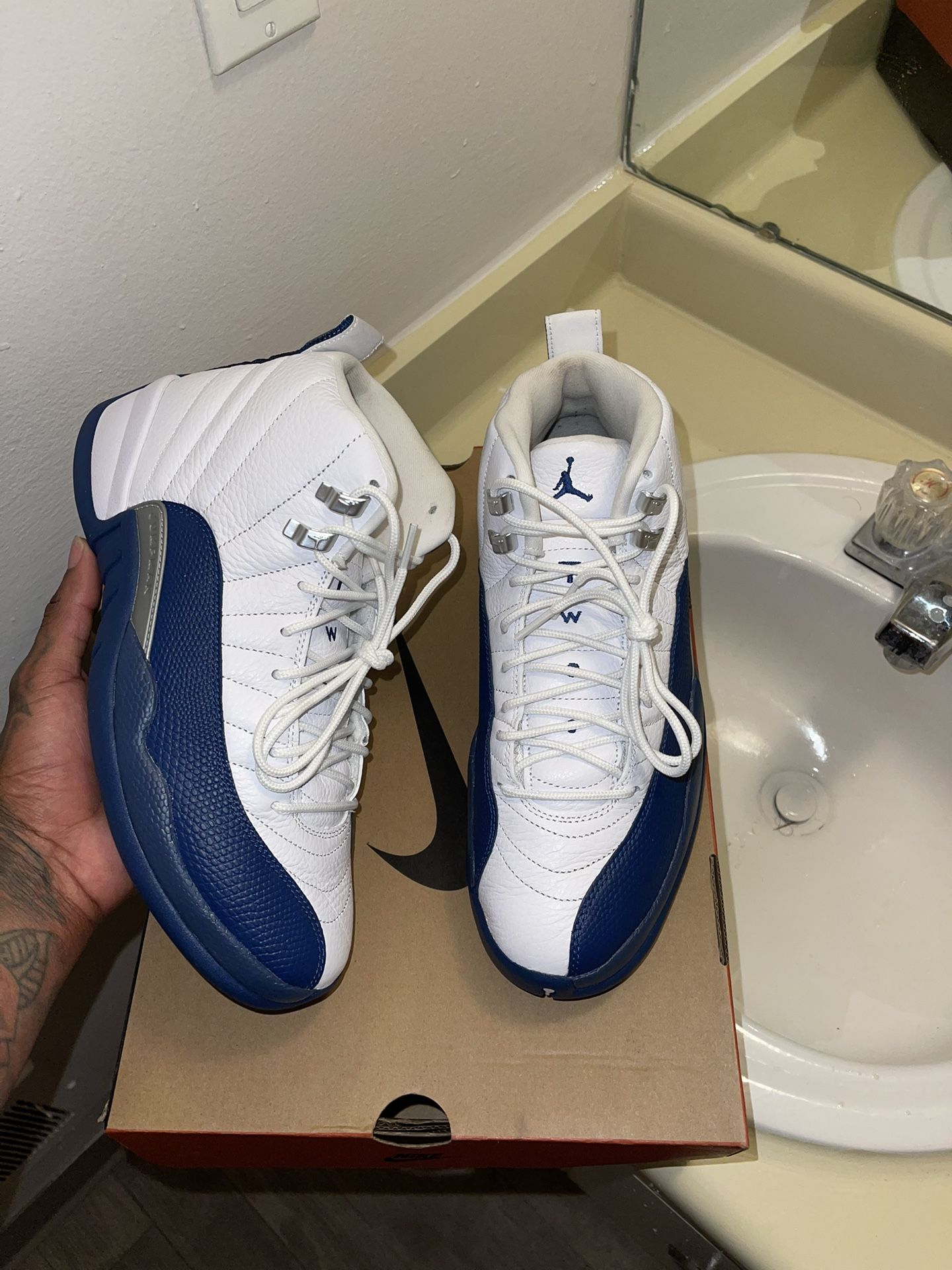 Air Jordan 12 “French Blue” Size 9
