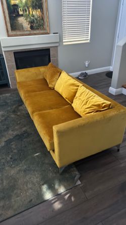 Cozy Couch sofa