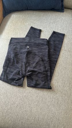 Lululemon Leggings Size 4 - Excellent Condition - Slim Full Length w Pockets
