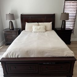 6 Piece Queen Bedroom Set - Must sell! 