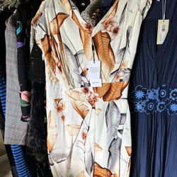 Reisse Dress NWT SLEEVELESS/Short Sleeves