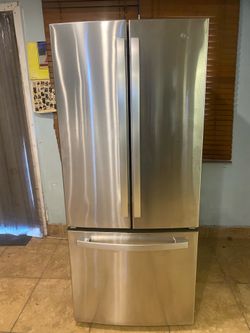 Refrigerator muy bueno GE