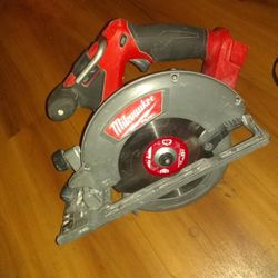 Milwaukee Circular Saw
