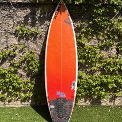 5’10” Shortboard Surfboard