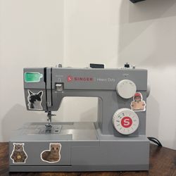 Singer Heavy Duty 4411 Sewing Machine