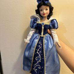 Snow White Porcelain Doll 
