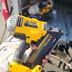Dewalt Framing Nailer 30°