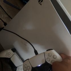 Ps5 (used) Comes With 7 Games, 2 Controllers And Cords