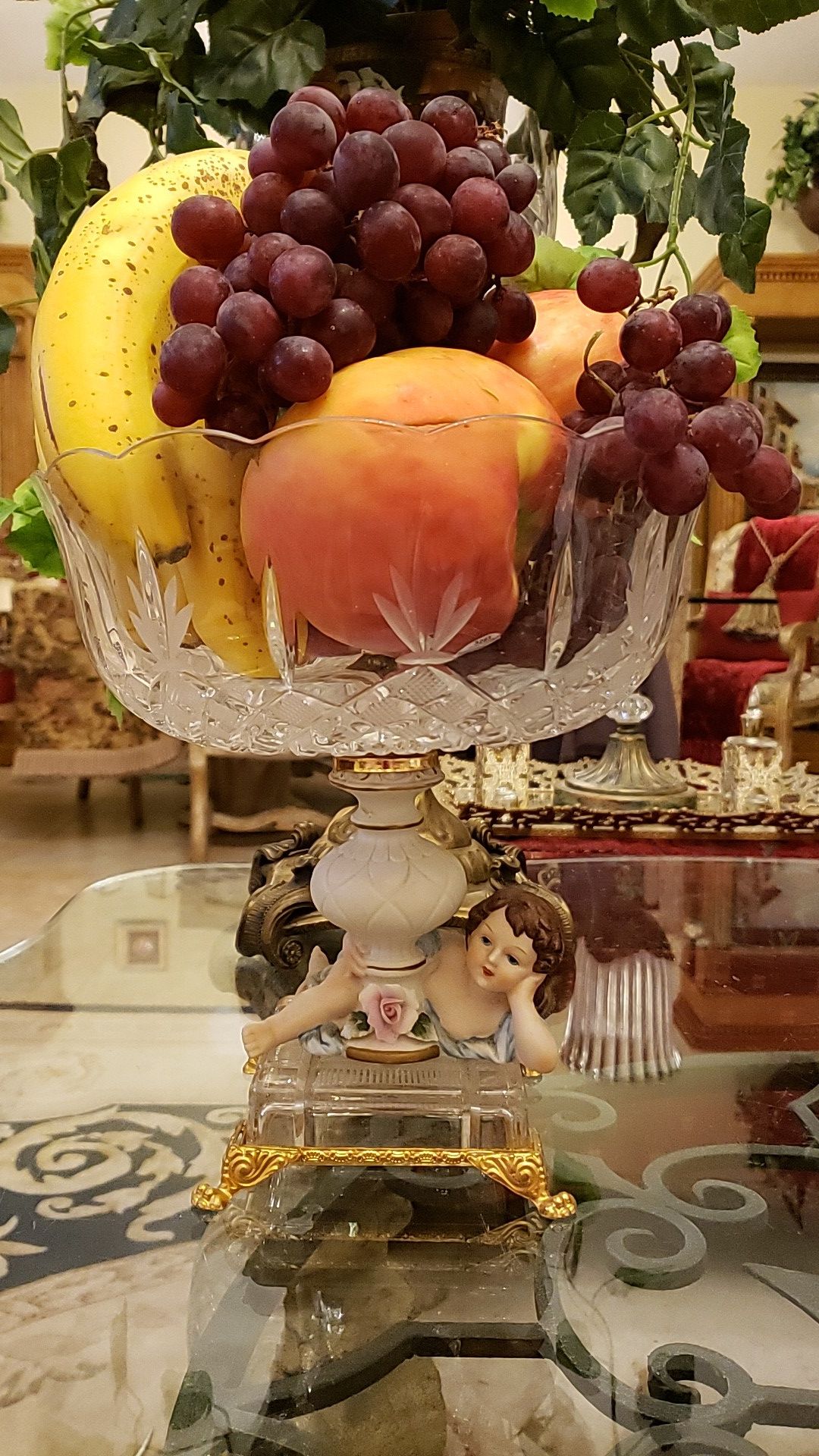 Beautiful antique crystal fruit bowl/table centerpiece