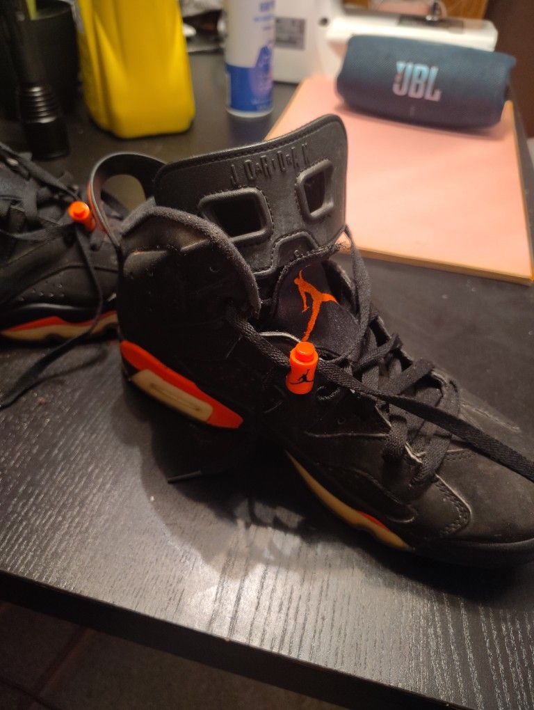 9.5 Air Jordan 6 Retro Must Sell 