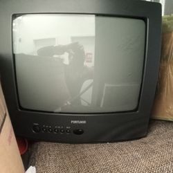 Vintage 19-Inch Portland TV – Classic CRT Style
